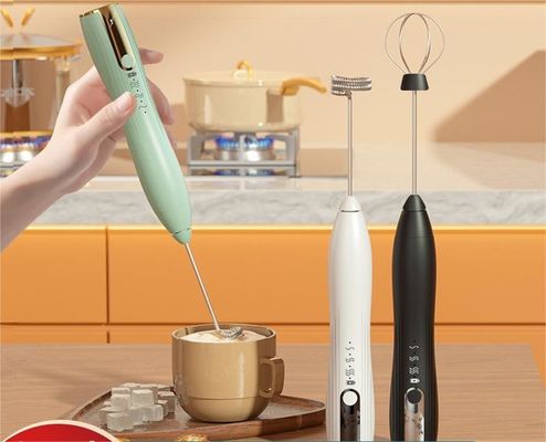 Elektrische schuimmachine Mini Handheld Draadloze melkmachine Koffie Elektrische Mixer Eierbetaler