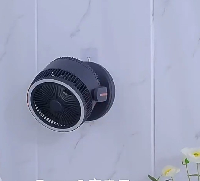 5V Huishoudelijke badkamer Keuken Wandventilator Wand Hang Schudend Hoofd Wind Luchtcirculatieventilator